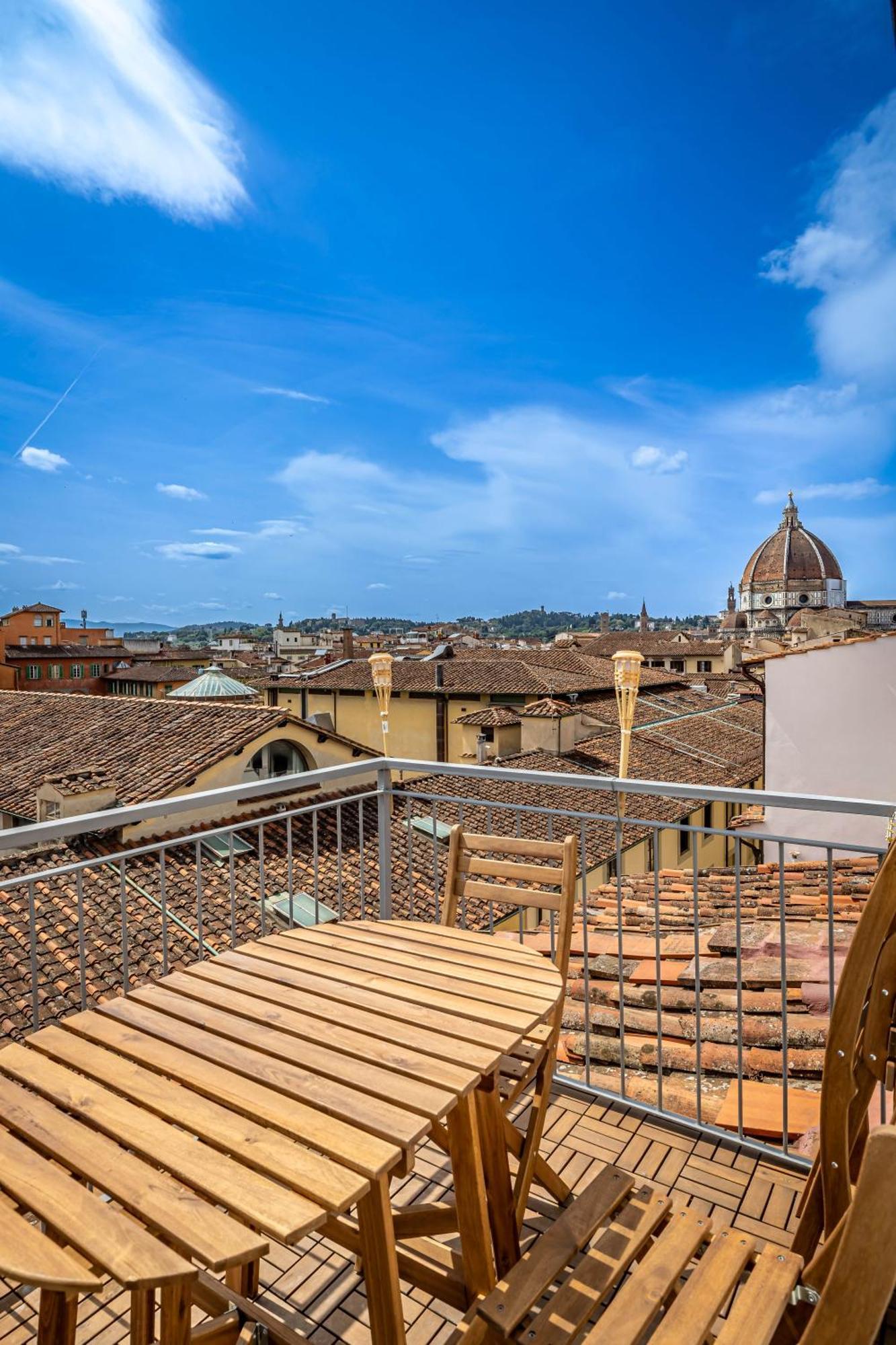 Yd Stunning Terrace On The Accademia Apartment ฟลอเรนซ์ ภายนอก รูปภาพ