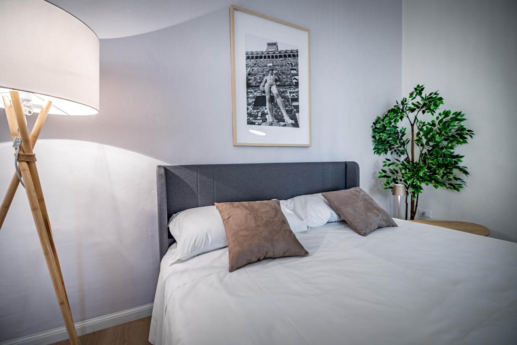 Yd Stunning Terrace On The Accademia Apartment ฟลอเรนซ์ ภายนอก รูปภาพ